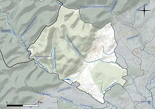 Carte en couleur présentant le réseau hydrographique de la commune
