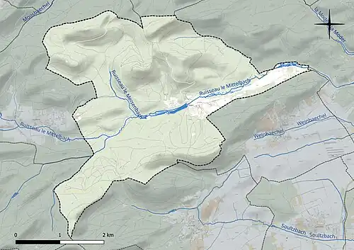 Carte en couleur présentant le réseau hydrographique de la commune