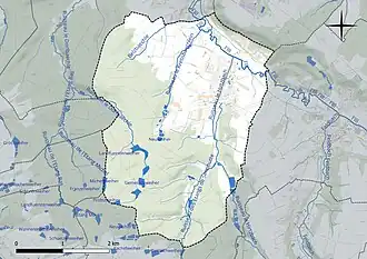 Carte en couleur présentant le réseau hydrographique de la commune
