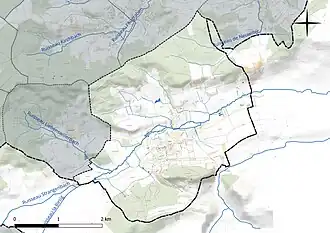 Carte en couleur présentant le réseau hydrographique de la commune