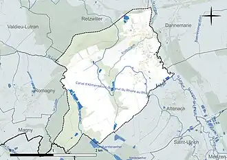 Carte en couleur présentant le réseau hydrographique de la commune