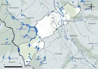 Carte en couleur présentant le réseau hydrographique de la commune
