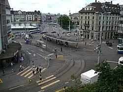 Passages pour piétons à la gare de tramway Central à Zurich.