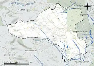 Carte en couleur présentant le réseau hydrographique de la commune