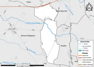 Carte en couleur présentant le réseau hydrographique de la commune