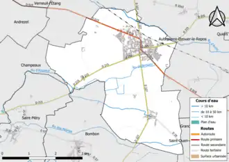 Carte en couleur présentant le réseau hydrographique de la commune