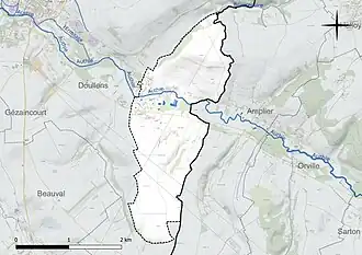 Carte en couleur présentant le réseau hydrographique de la commune
