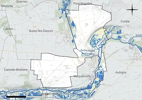 Carte en couleur présentant le réseau hydrographique de la commune