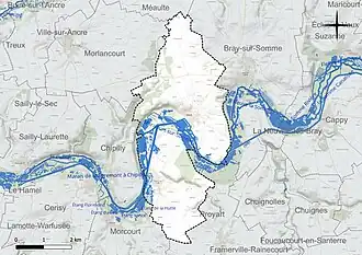 Carte en couleur présentant le réseau hydrographique de la commune