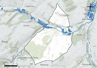 Carte en couleur présentant le réseau hydrographique de la commune