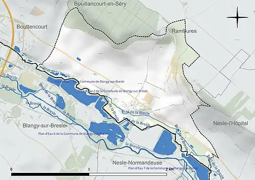 Carte en couleur présentant le réseau hydrographique de la commune