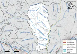 Carte en couleur présentant le réseau hydrographique de la commune