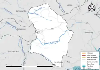 Carte en couleur présentant le réseau hydrographique de la commune
