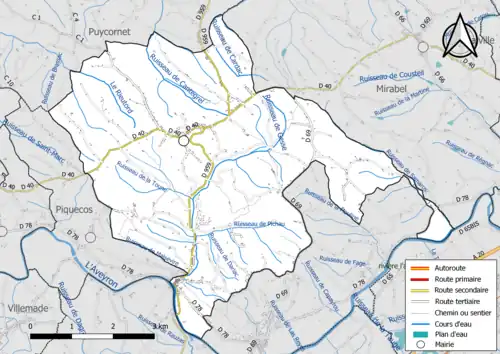 Carte en couleur présentant le réseau hydrographique de la commune