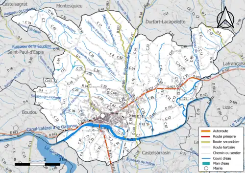 Carte en couleur présentant le réseau hydrographique de la commune
