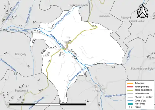 Carte en couleur présentant le réseau hydrographique de la commune