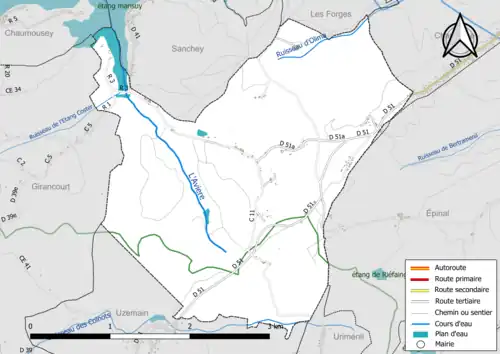 Carte en couleur présentant le réseau hydrographique de la commune