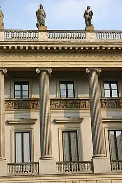 Image du détails de la façade