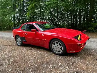 Porsche 944