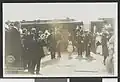 Visite du roi Haakon VII avec le jeune prince héritier Olav V en 1906. Un an après l'indépendance.