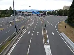 Arrivée à la frontière entre la France et la Suisse, douane de Thônex-Vallard.