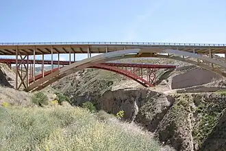 Ponts jumeaux de l'A-44 sur le Tablate près du réservoir de Béznar&nbsp;(es)
