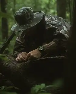 Loury Lag lors d'un stage de survie en Amazonie