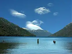 Autre vue du lac Traful.