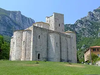 Abbaye de San Vittore alle Chiuse.