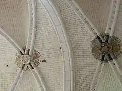 Croisée d'ogives et clés de voûtes.