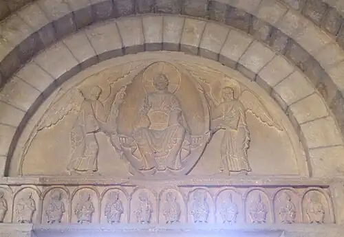 Tympan ouest de l'Abbaye de Charlieu.