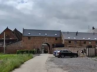 Entrée de derrière de l'Abbaye de Lérinnes