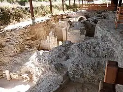 Les anciennes abbatiales en cours de fouilles.