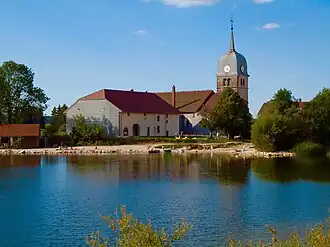 Site actuel au bord du lac de l'Abbaye.