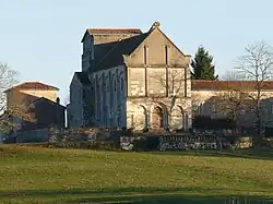 L'église vue de l'ouest.