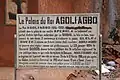 Plaque désignant le palais du roi Agoli-Agbo.
