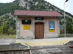 Abri du quai no&nbsp;2.