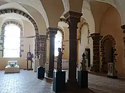 Photographie d'ensemble de l'intérieur.