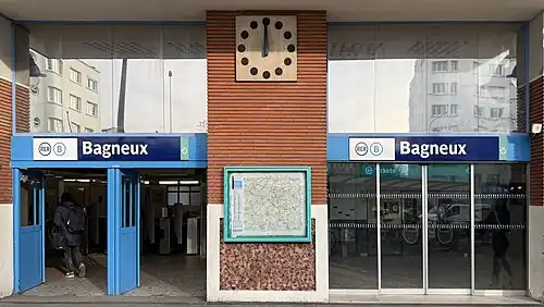 L'accès no&nbsp;1 « Avenue Aristide Briand - Cachan ».