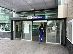 L'accès no&nbsp;2 « Boulevard Intercommunal ».
