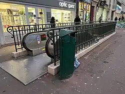 L'accès no&nbsp;4 « Rue de Paris ».
