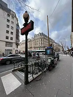 L'accès no&nbsp;4, « Rue des Goncourt ».