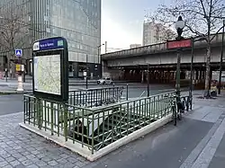 L'accès no&nbsp;4 « Boulevard Lefebvre ».