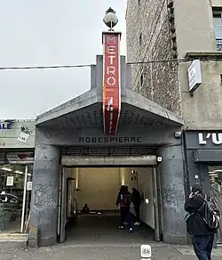 L'accès no&nbsp;1 « Rue Robespierre ».