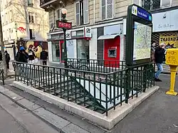 L'accès no&nbsp;1, « Cité Voltaire ».