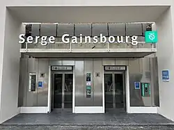 Les ascenseurs de l'accès no&nbsp;1.