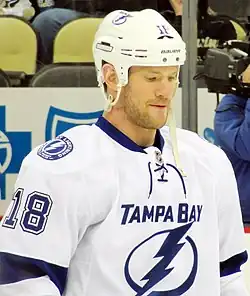 Description de l'image Adam Hall Lightning 2012-02-12.JPG.