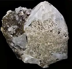 Adulaire - Macle de Manebach {001} (Suisse) 7&nbsp;×&nbsp;6,5&nbsp;cm