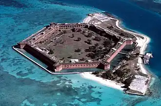 Vue aérienne du Fort Jefferson sur Garden Key