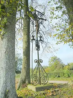 Calvaire d'entrée de village.